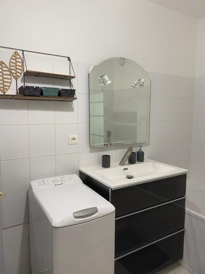 Parking Prive Gratuit, Balcon, 2 Chambres 克莱蒙费朗 外观 照片