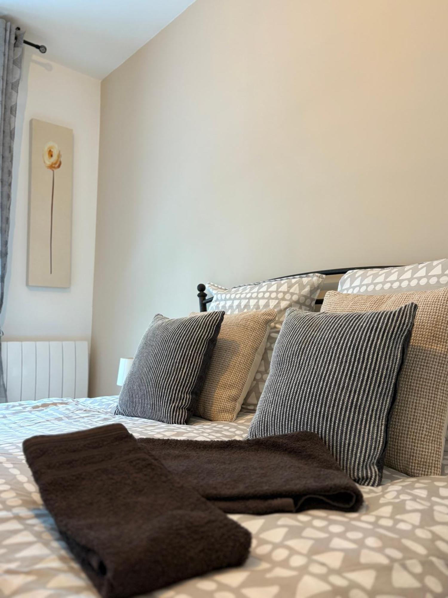Parking Prive Gratuit, Balcon, 2 Chambres 克莱蒙费朗 外观 照片